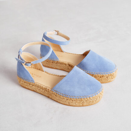 LIGHT BLUE